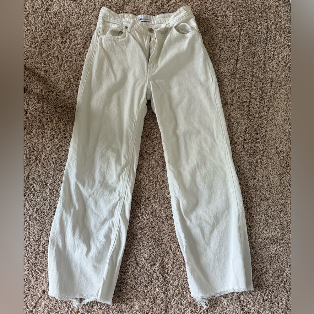 Zara High-Waisted Jeans